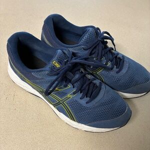 ASICS, men’s size 11